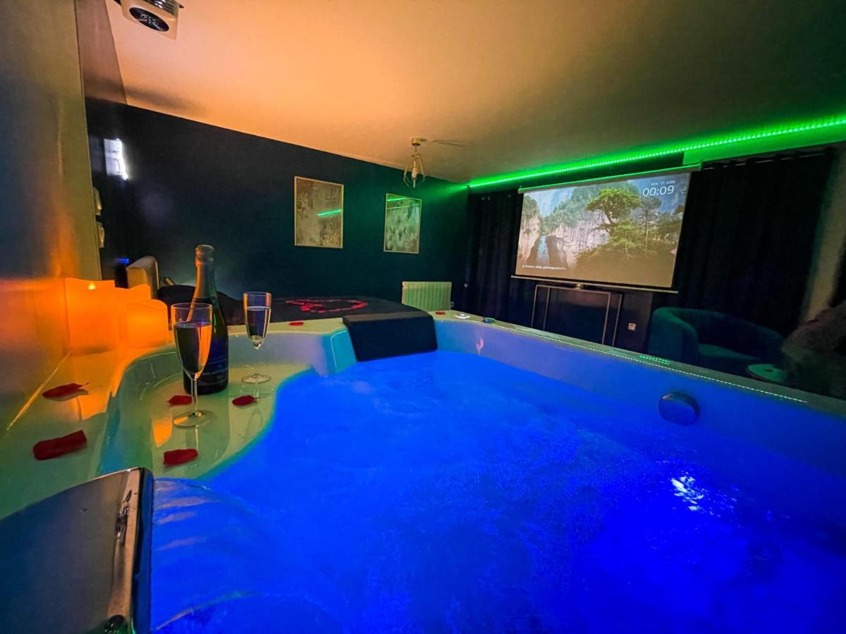 Spa Sous Les Etoiles - Cinema - Netflix - Parking - Gare Амьен Экстерьер фото