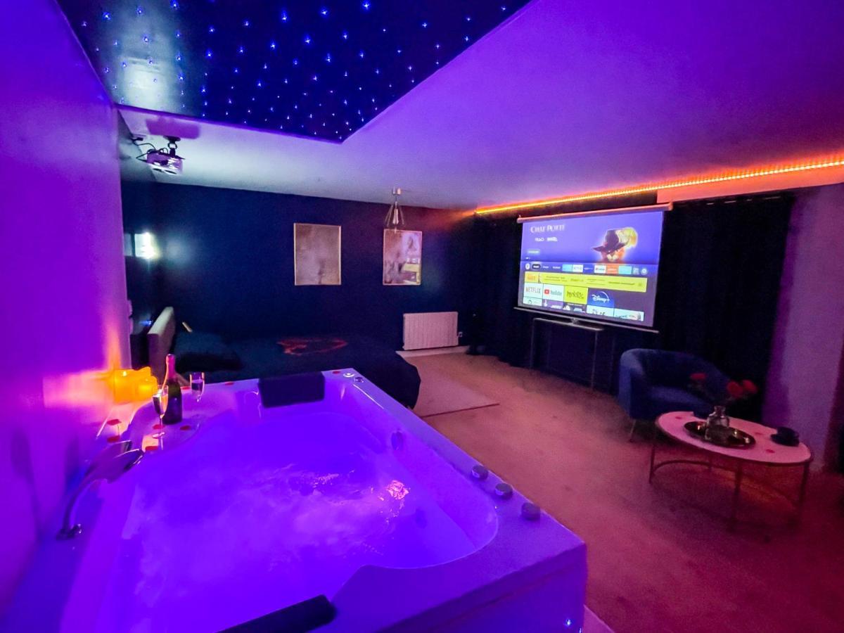 Spa Sous Les Etoiles - Cinema - Netflix - Parking - Gare Амьен Экстерьер фото